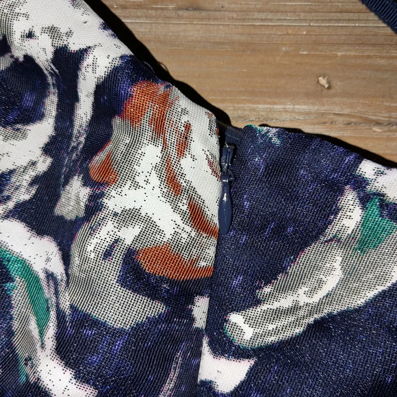 Phoebe by Kay Unger - Blue Floral Silk Bamboo Organza Gown size 2 - Picture 6 of 15